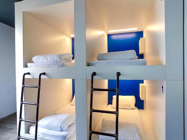 Main Square Hostel : photo 3 de la chambre lit dans dortoir mixte de 4 lits