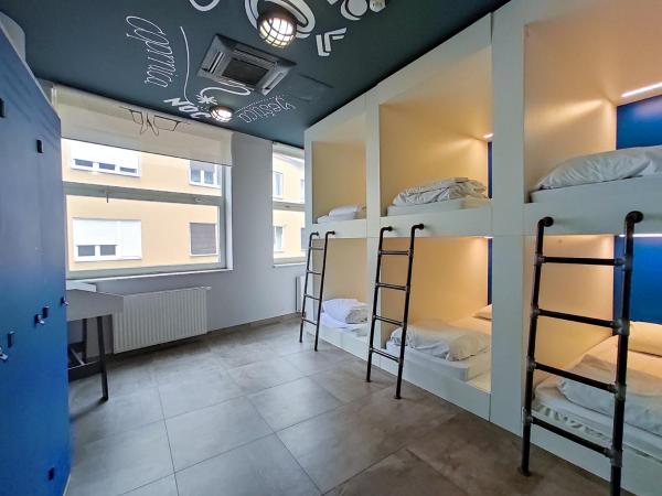 Main Square Hostel : photo 2 de la chambre lit dans dortoir mixte de 6 lits