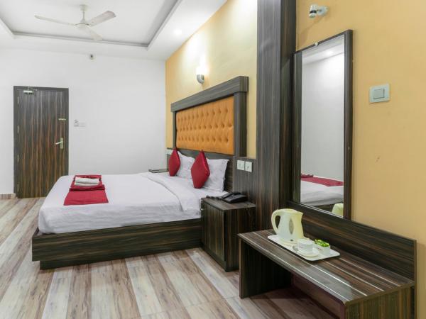 Hotel Kochi Crown : photo 3 de la chambre chambre de luxe sans climatisation