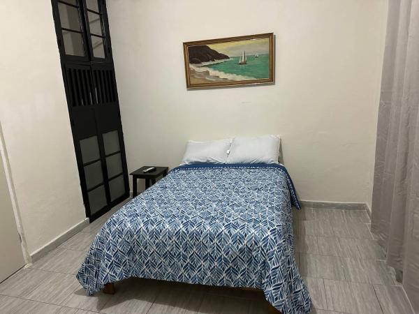 My Family In Monterrey - Hostel : photo 1 de la chambre chambre double deluxe avec baignoire