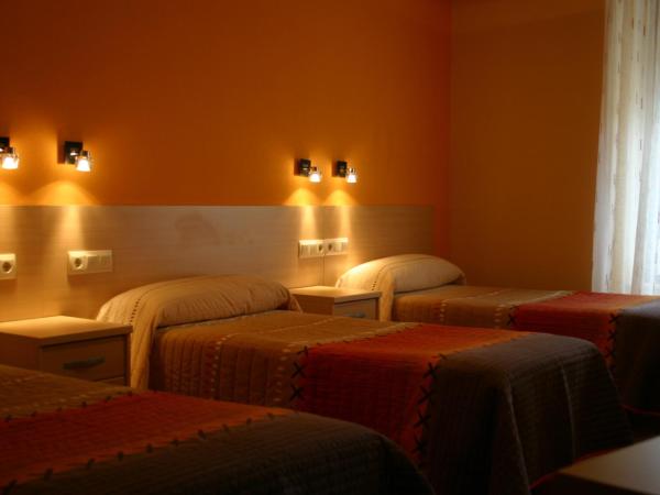 Hostal Hispanico I : photo 1 de la chambre chambre quadruple