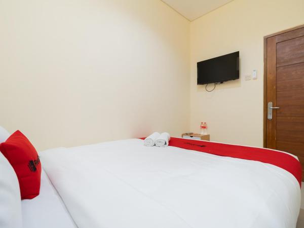 RedDoorz @ Kemanggisan Raya : photo 2 de la chambre chambre double standard