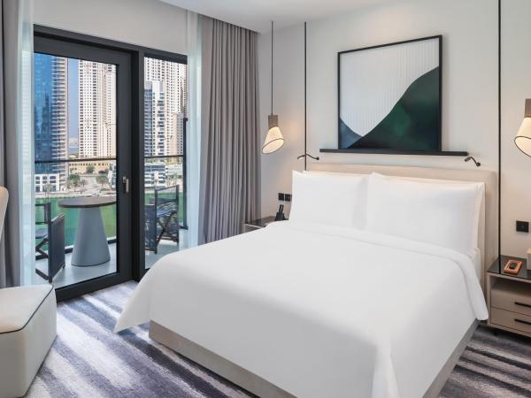 Vida Dubai Marina & Yacht Club : photo 1 de la chambre suite deluxe avec balcon privé - vue sur port de plaisance