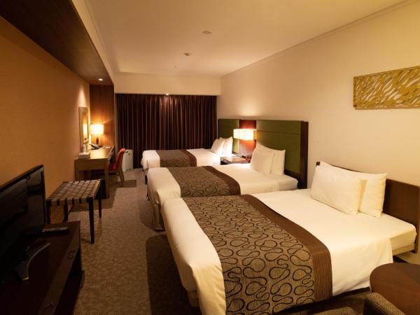 Ibis Styles Sapporo : photo 4 de la chambre chambre familiale deluxe avec lits jumeaux et 1 lit d’appoint - fumeurs