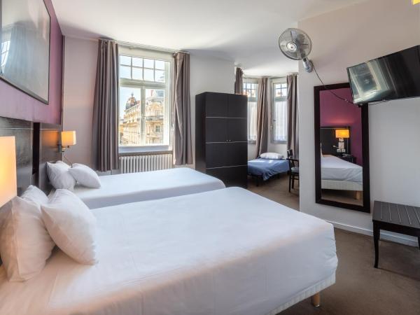 Hôtel Le Mondon : photo 4 de la chambre chambre lits jumeaux avec lit d?appoint - 301
