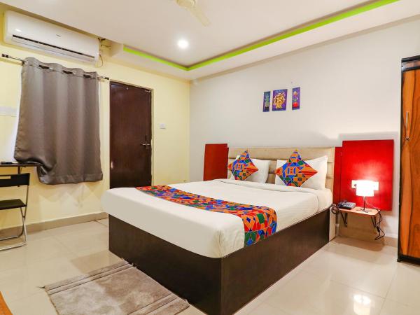 FabExpress Broholic Suites : photo 1 de la chambre chambre deluxe