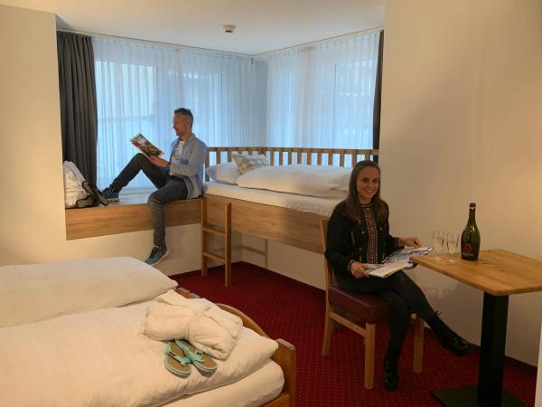Hotel Crystal : photo 1 de la chambre chambre triple avec douche