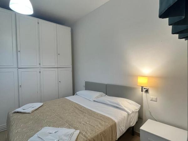 Rucellai Guest House : photo 2 de la chambre chambre double avec salle de bains commune