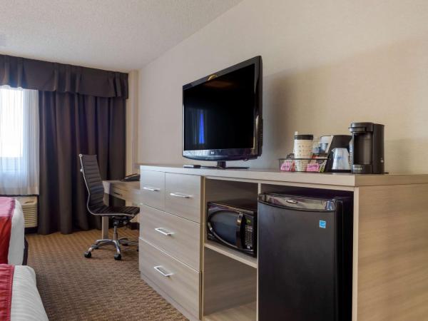 Best Western Plus Village Park Inn : photo 2 de la chambre chambre deluxe avec 2 lits queen-size - non-fumeurs