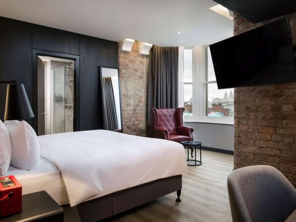 Radisson RED Hotel, Liverpool : photo 2 de la chambre chambre premium - vue st georges