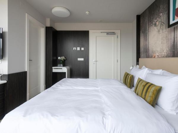 numa I Poise Rooms & Apartments : photo 6 de la chambre chambre double avec balcon