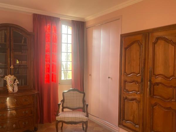 Suite le Quervalat dans magnifique bastide 18eme : photo 3 de la chambre chambre double