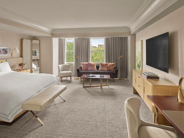 The Newbury Boston : photo 2 de la chambre chambre lit king-size - vue sur jardin
