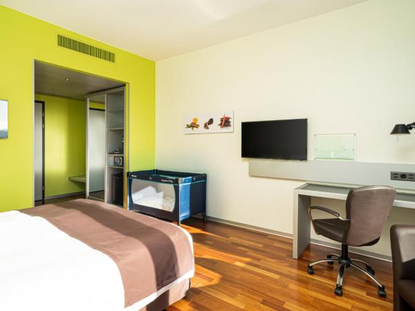 Holiday Inn Bern Westside, an IHG Hotel : photo 7 de la chambre chambre lit king-size premium