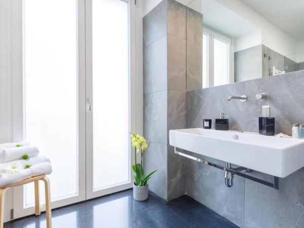 Dimora Doria d'Angri : photo 8 de la chambre suite lit king-size avec balcon