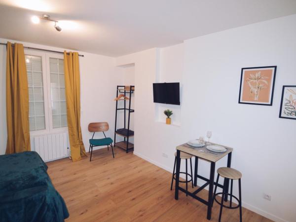Studios Lsquare Residence AFPA : photo 6 de la chambre studio lit king-size