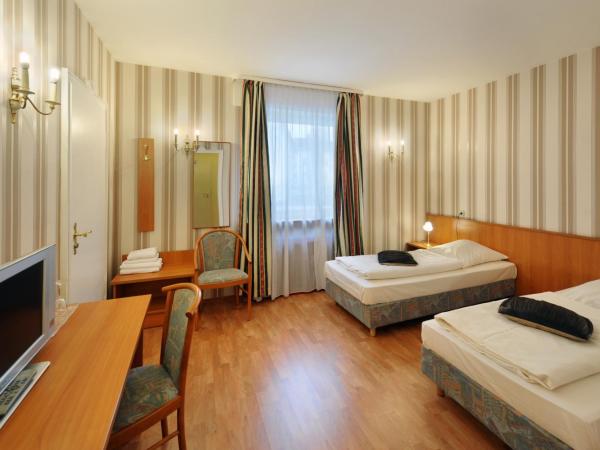 Fair Hotel Villa Diana : photo 2 de la chambre chambre lits jumeaux