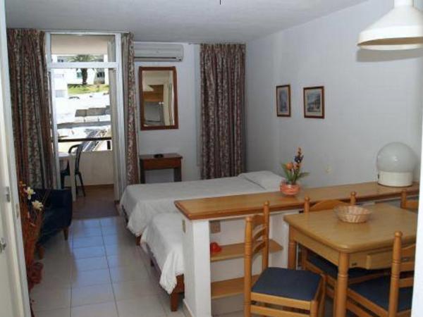 Edificio Albufeira Apartamentos A. Local - Albuturismo Lda : photo 4 de la chambre studio - vue latérale sur mer