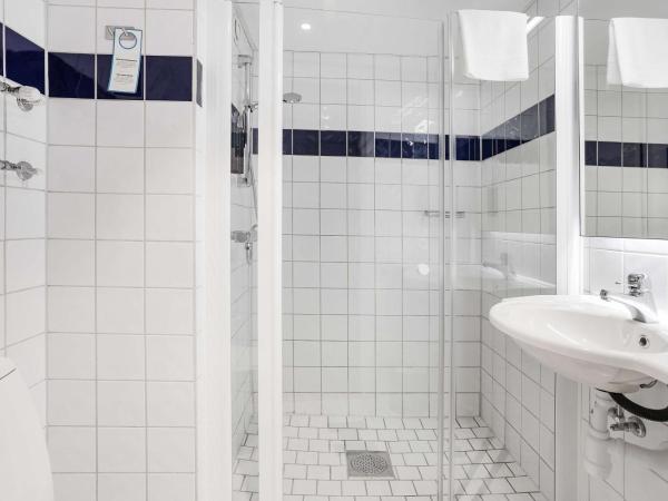 Best Western Plus Hotel Noble House : photo 7 de la chambre chambre lits jumeaux standard - non-fumeurs