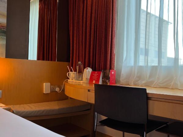 Ibis One Central - World Trade Centre Dubai : photo 3 de la chambre chambre standard lit queen-size