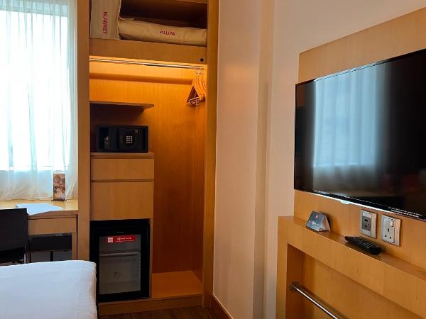 Ibis One Central - World Trade Centre Dubai : photo 2 de la chambre chambre standard lit queen-size