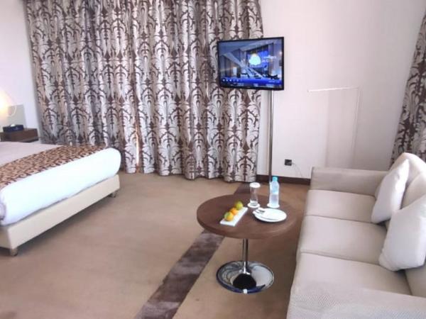 Kenzi Sidi Maarouf : photo 3 de la chambre junior suite king size bed city view