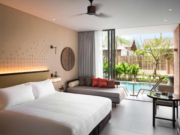 Pullman Khao Lak Resort : photo 1 de la chambre chambre lit king-size de luxe - côté piscine