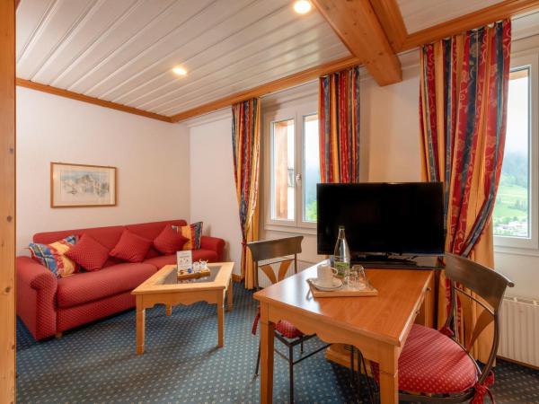 Derby Swiss Quality Hotel : photo 8 de la chambre chambre double confort basique avec coin salon - sans balcon