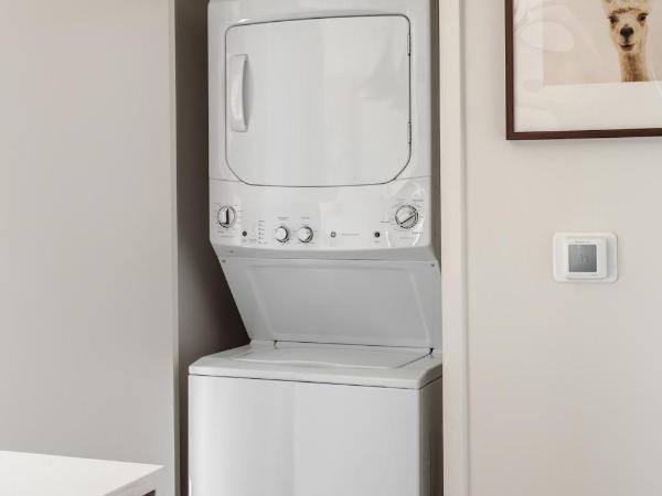 Kasa 2nd Street Austin : photo 9 de la chambre appartement avec balcon (enregistrement autonome avec réception virtuelle)