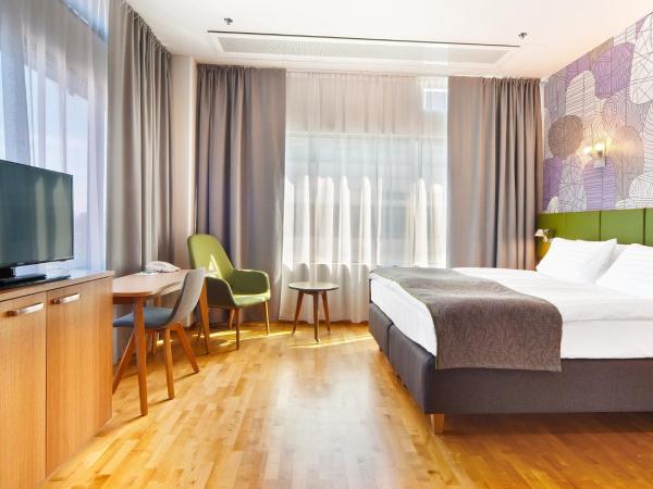 Holiday Inn Helsinki City Centre, an IHG Hotel : photo 4 de la chambre chambre lits jumeaux standard pour personnes À mobilité réduite