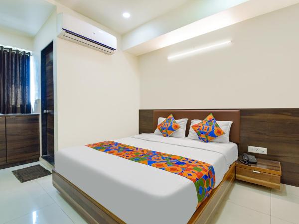 FabHotel Crystal, Odhav : photo 2 de la chambre chambre deluxe