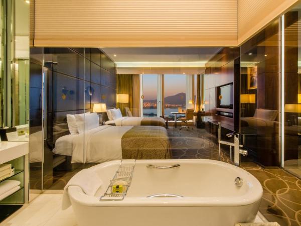 InterContinental Nanjing, an IHG Hotel : photo 6 de la chambre classic double room with two double beds and lake view