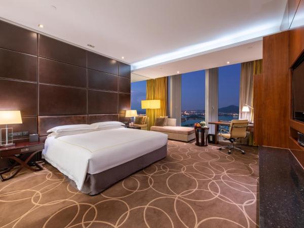 InterContinental Nanjing, an IHG Hotel : photo 9 de la chambre chambre lit king-size classique - vue sur lac