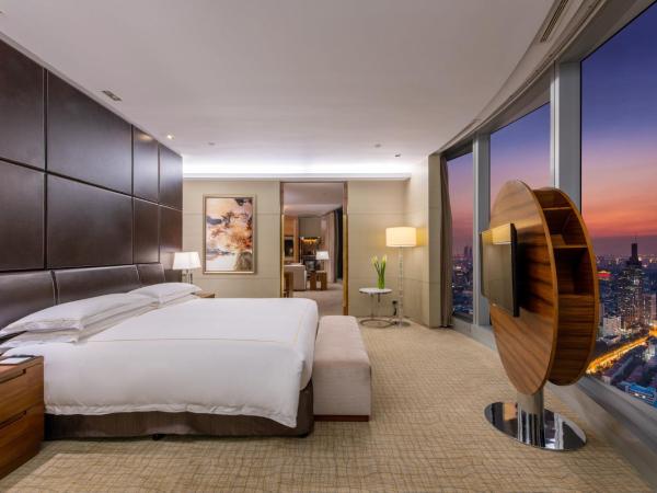 InterContinental Nanjing, an IHG Hotel : photo 9 de la chambre one-bedroom dining suite with lake view