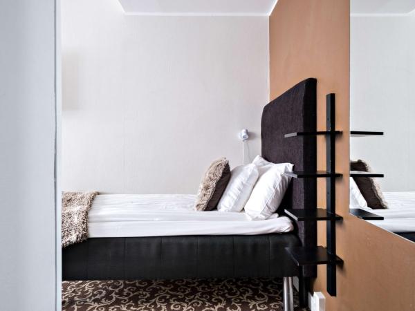 Sure Hotel by Best Western Algen : photo 1 de la chambre chambre simple avec canapé-lit