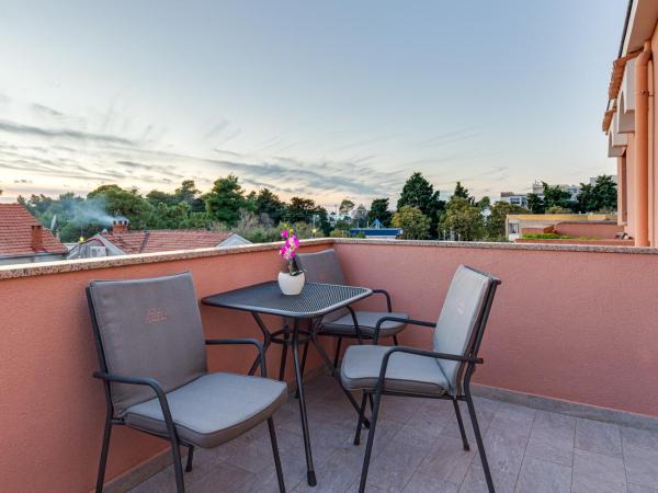 Hotel Marinko : photo 6 de la chambre chambre triple confort