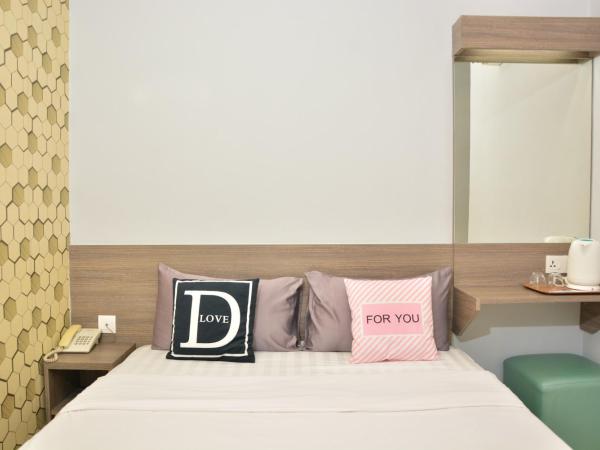 DUTA HOTEL : photo 2 de la chambre chambre lit queen-size 