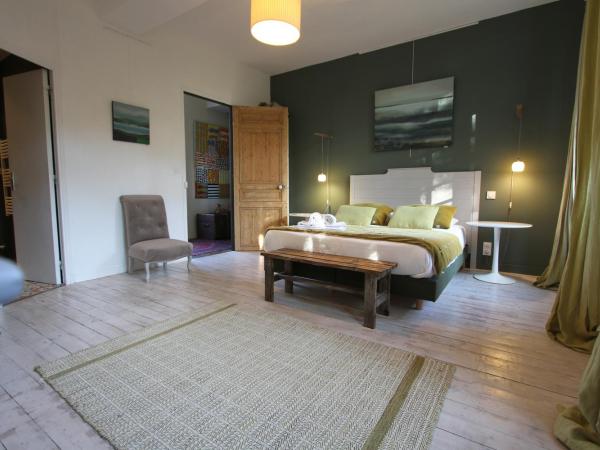 La Haute Flourie - bed and breakfast -chambres d'hôtes : photo 2 de la chambre chambre double