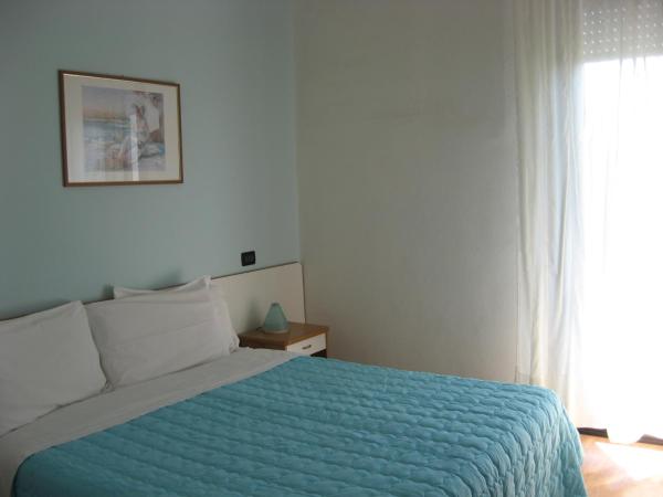 Hotel Betty : photo 5 de la chambre chambre double ou lits jumeaux Économique