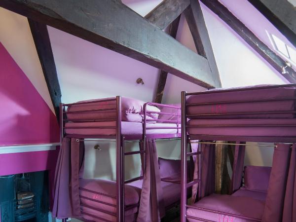 Safestay York Micklegate : photo 2 de la chambre lit dans dortoir mixte de 10 lits avec salle de bains privative