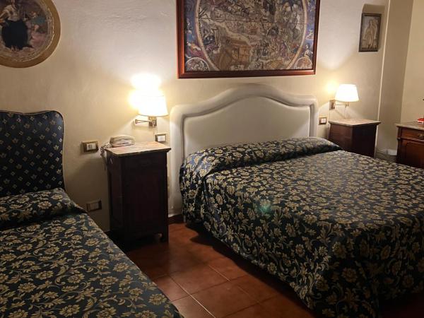 Hotel Villa Liana : photo 1 de la chambre chambre familiale