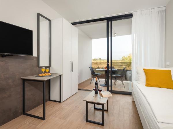 Residence Del Mar Emotion : photo 7 de la chambre studio avec balcon