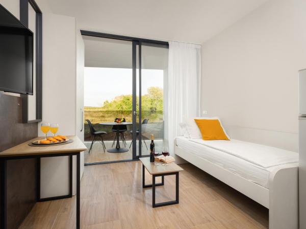 Residence Del Mar Emotion : photo 6 de la chambre studio avec balcon