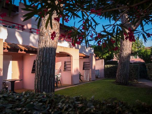 Hotel Club Oustal Del Mar : photo 2 de la chambre chambre double - vue sur jardin