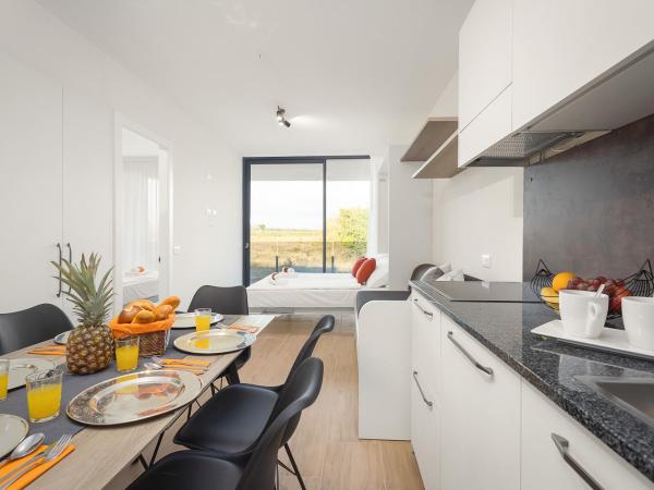 Residence Del Mar Emotion : photo 4 de la chambre appartement 2 chambres avec balcon (6 personnes)