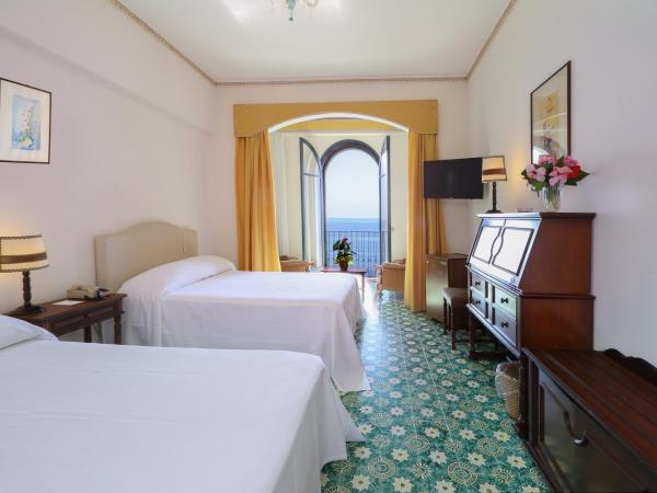 Hotel Lido Mediterranee : photo 4 de la chambre chambre quadruple - vue sur mer