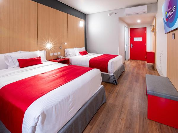 Ramada Encore by Wyndham Guadalajara Aeropuerto : photo 1 de la chambre chambre double avec 2 lits doubles - non-fumeurs