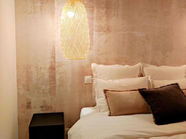 La Gourgasse Vieille : photo 8 de la chambre studio avec vue sur jardin