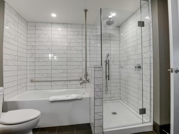 Sandman Signature Saskatoon South Hotel : photo 7 de la chambre suite 1 lit king-size standard avec cuisine