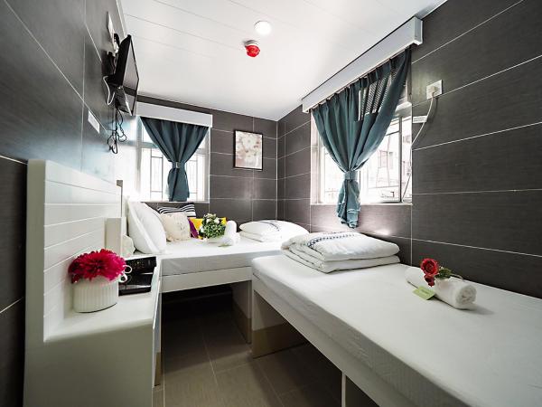 Joyous Guest House : photo 3 de la chambre chambre triple